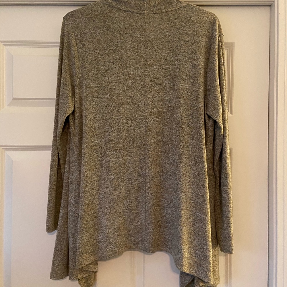 Women’s Croft & Barrow layered sweater (Medium) - Picture 3 of 5